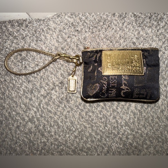 Coach Poppy Storypatch Glam Black & Gold Rare Limited Edition Wristlet - Picture 2 of 6